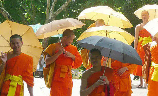 Laos Mönche in Vintiane